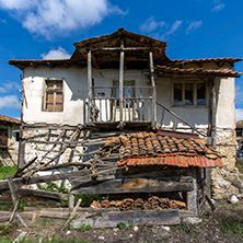 Село Златолист, Стара Къща, Област Благоевград - Снимки от България, Курорти, Туристически Дестинации