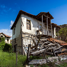 Село Златолист, Стара Къща, Област Благоевград - Снимки от България, Курорти, Туристически Дестинации