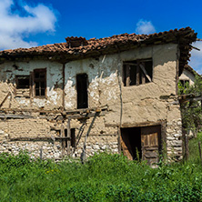 Село Златолист, Стара Къща, Област Благоевград - Снимки от България, Курорти, Туристически Дестинации