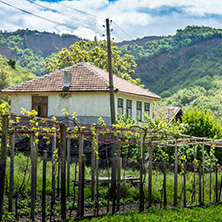 Село Златолист, Стара Къща, Област Благоевград - Снимки от България, Курорти, Туристически Дестинации