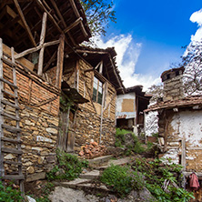 Село Пирин, Стари Къщи, Област Благоевград