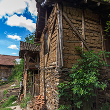 Село Пирин, Стари Къщи, Област Благоевград