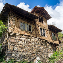 Село Пирин, Къщата на Пиринския Змей, Област Благоевград