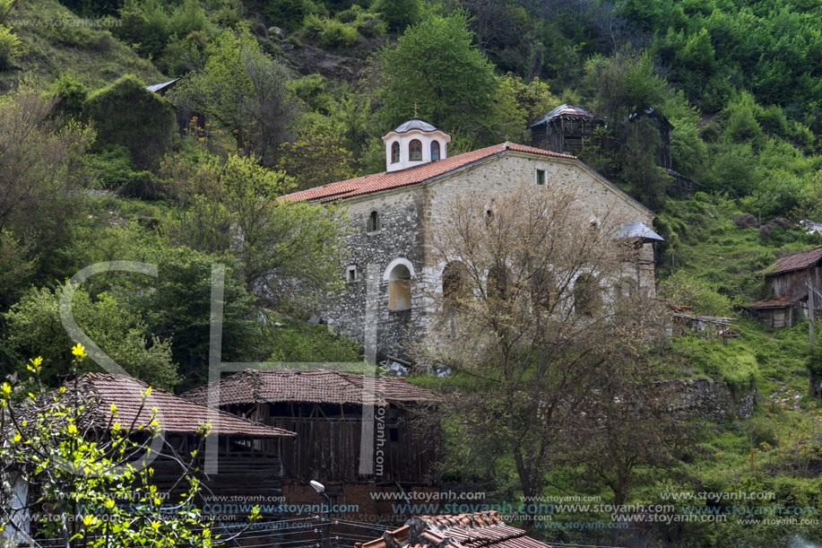 Село Пирин, Църква Свети Николай, Област Благоевград