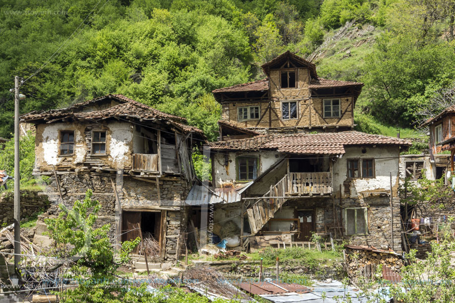 Село Пирин, Къщата на Пиринския Змей, Област Благоевград