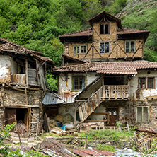 Село Пирин, Къщата на Пиринския Змей, Област Благоевград - Снимки от България, Курорти, Туристически Дестинации