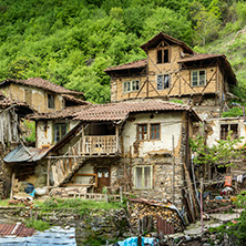 Село Пирин, Къщата на Пиринския Змей, Област Благоевград