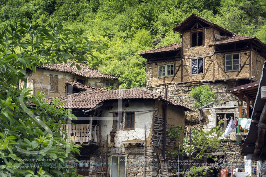 Село Пирин, Къщата на Пиринския Змей, Област Благоевград