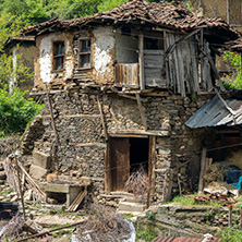Село Пирин, Стари Къщи, Област Благоевград