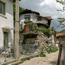 Село Пирин, Стари Къщи, Област Благоевград