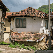 Село Пирин, Стари Къщи, Област Благоевград