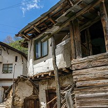 Село Пирин, Стари Къщи, Област Благоевград