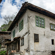 Село Пирин, Стари Къщи, Област Благоевград