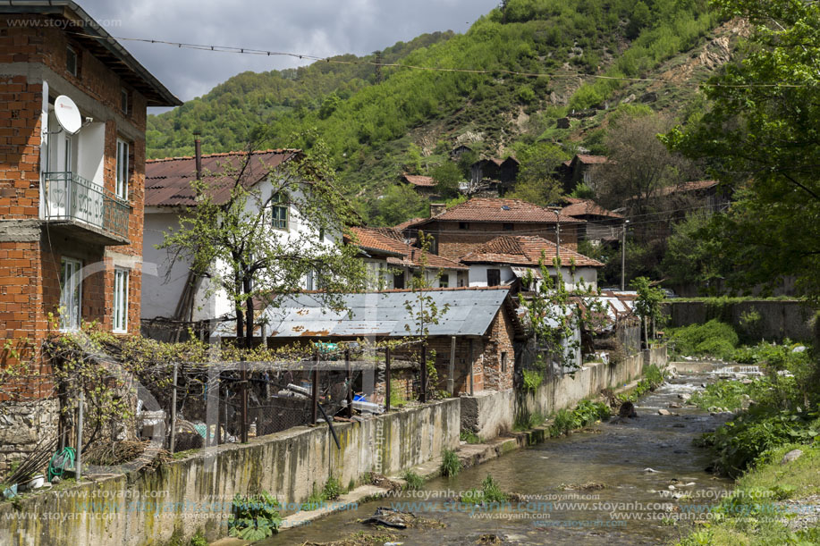 Село Пирин, Река Пиринска Бистрица, Област Благоевград