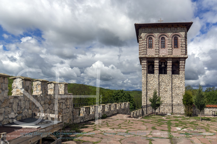 Църногорският манастир, (Гигински манастир), (Черногорски манастир)  Свети Безсребреници Козма и Дамян, Област Перник