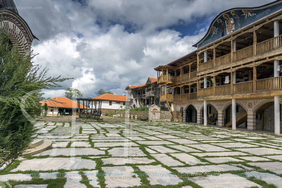 Църногорският манастир, (Гигински манастир), (Черногорски манастир)  Свети Безсребреници Козма и Дамян, Област Перник