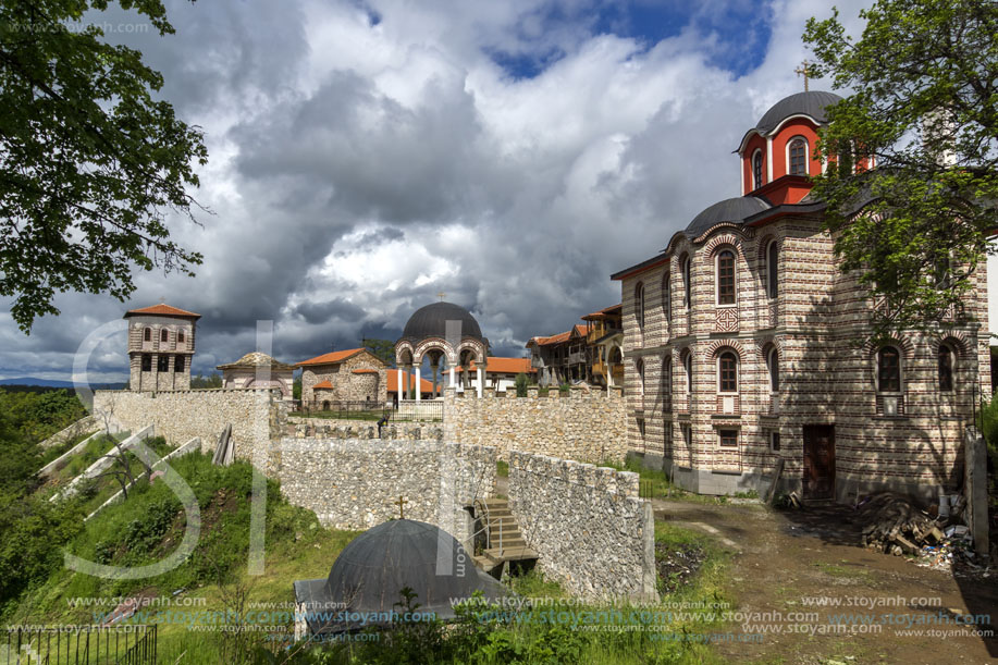 Църногорският манастир, (Гигински манастир), (Черногорски манастир)  Свети Безсребреници Козма и Дамян, Област Перник