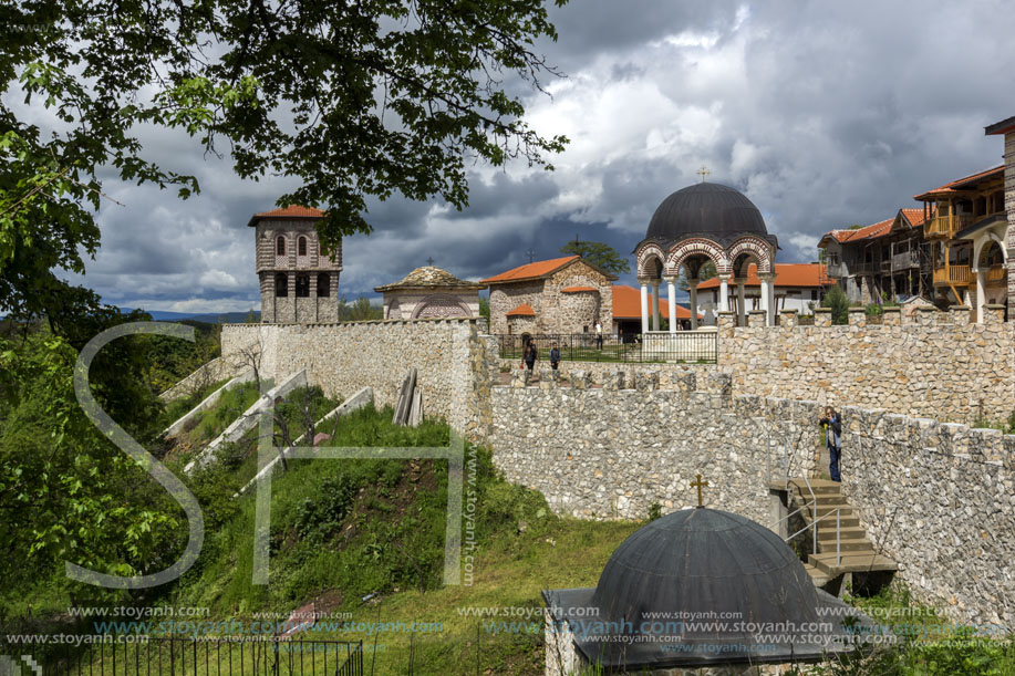 Църногорският манастир, (Гигински манастир), (Черногорски манастир)  Свети Безсребреници Козма и Дамян, Област Перник