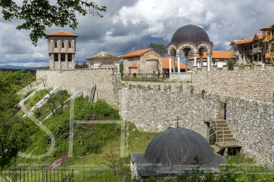 Църногорският манастир, (Гигински манастир), (Черногорски манастир)  Свети Безсребреници Козма и Дамян, Област Перник