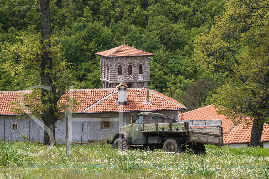 Църногорският манастир, (Гигински манастир), (Черногорски манастир)  Свети Безсребреници Козма и Дамян, Област Перник