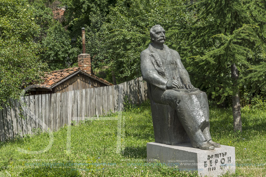 Котел, Паметник на Петър Берон, Област Сливен