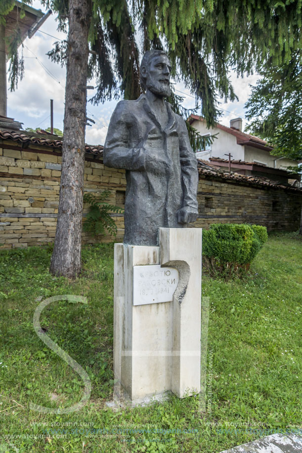 Котел, Паметник на Кръстю Раковки, Област Сливен