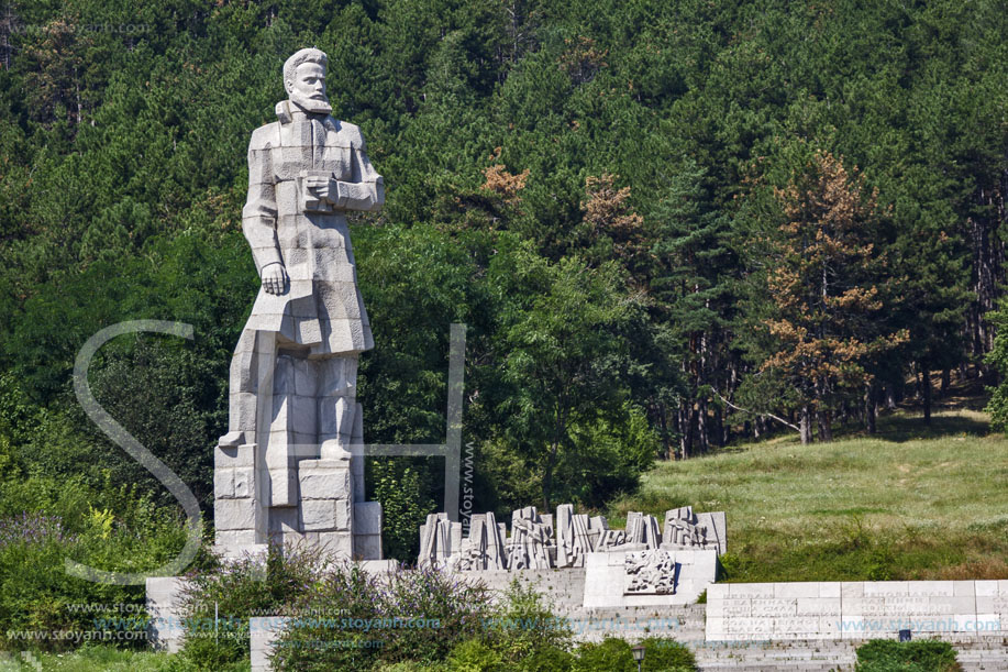 Калофер, Паметник На Христо Ботев, Област Пловдив