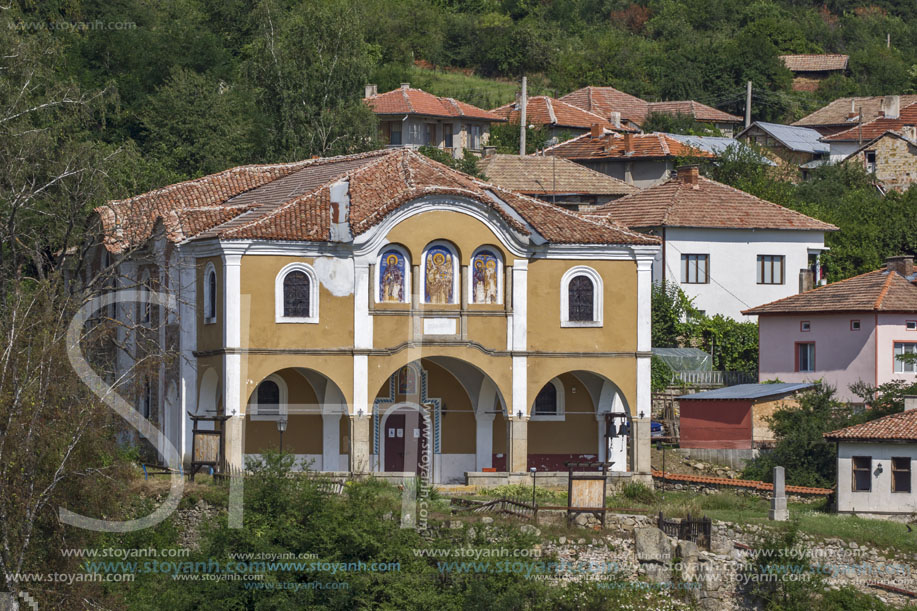 Стара Църква в Калофер, Област Пловдив