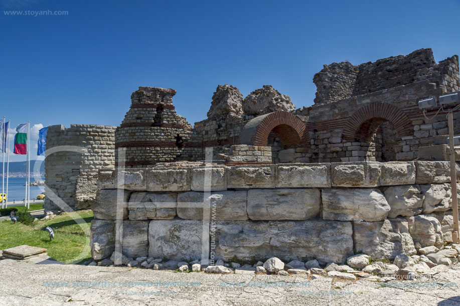 Несебър, Крепостната стена, Област Бургас