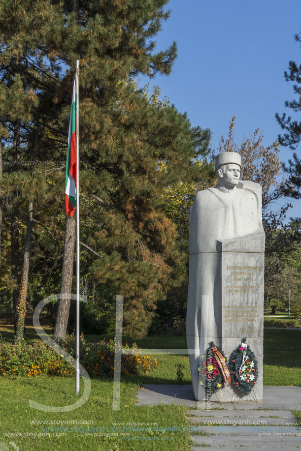 Павел Баня, Паметник на Цанко Минков, Област Стара Загора