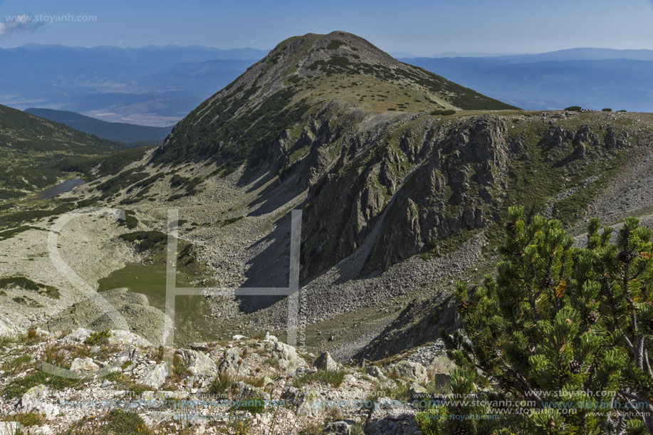 Бръх Безбог - изглед от връх Полежан, Пирин