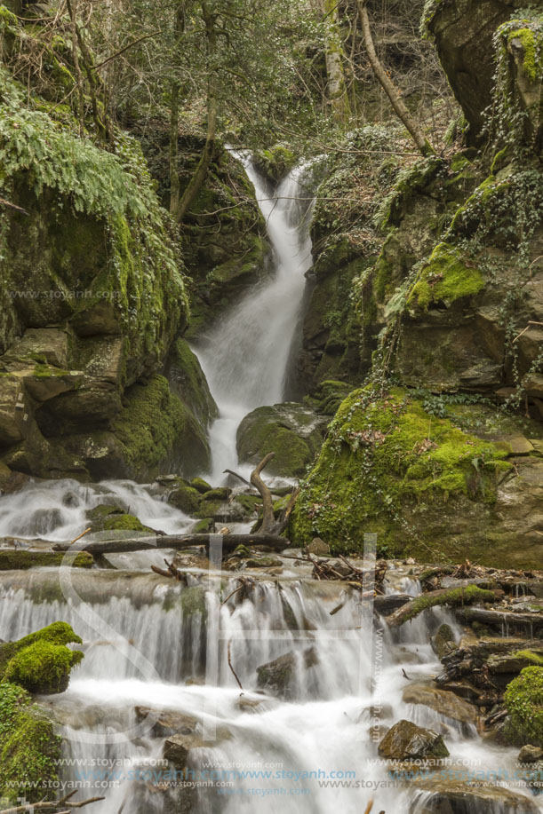 Лешнишки водопад, Планина Беласица