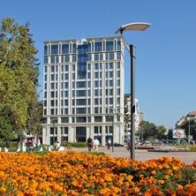 София, Южен Парк, входа на парка откъм булевард Витоша - Снимки от България, Курорти, Туристически Дестинации